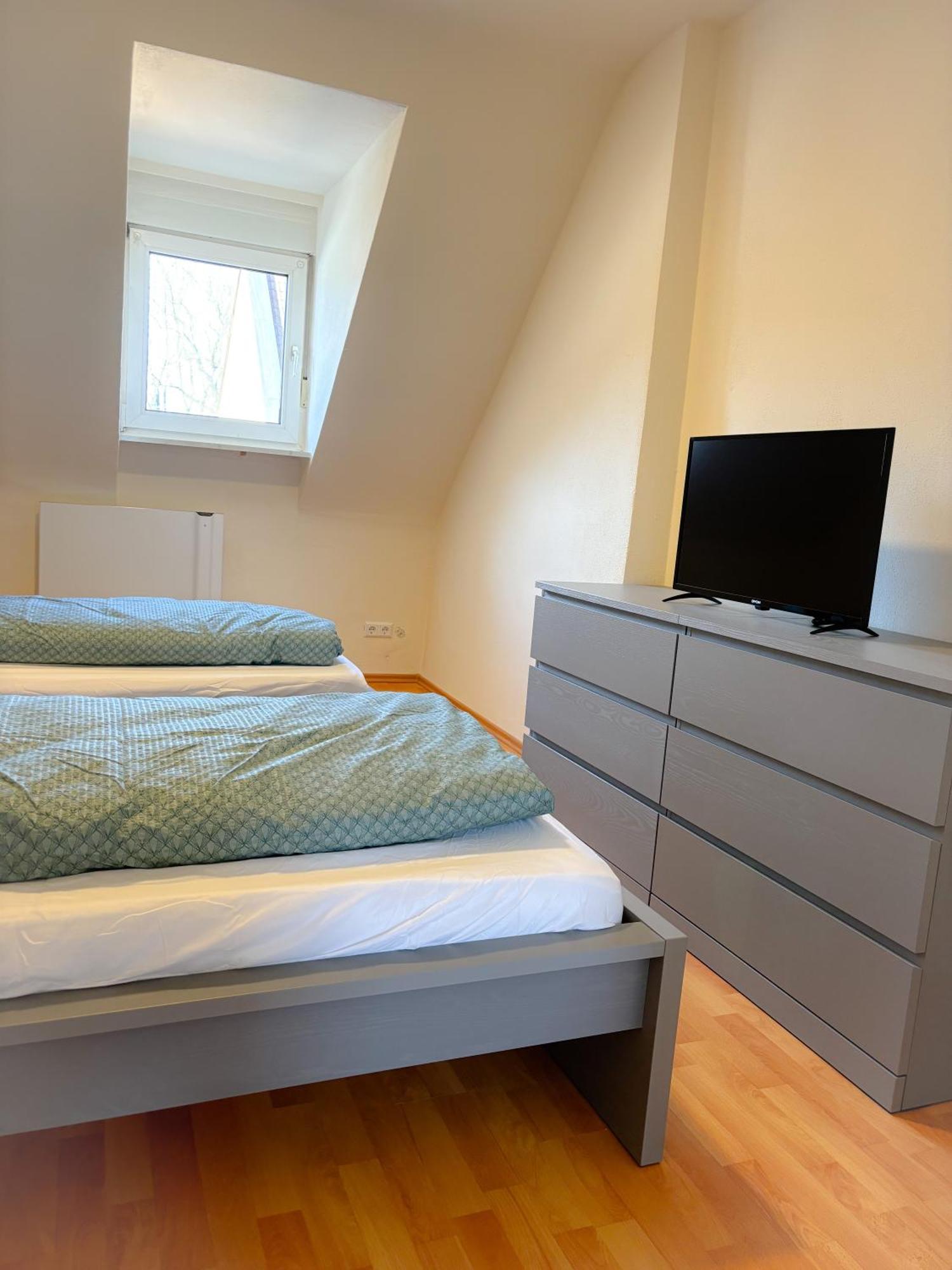 Apartment Ueber Neu Ulm's Daechern, 2 Schlafzimmer Inkl. Stellplatz